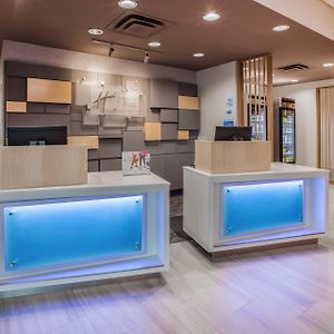 Holiday Inn Express Brooklyn - Kings Hwy, An Ihg Hotel